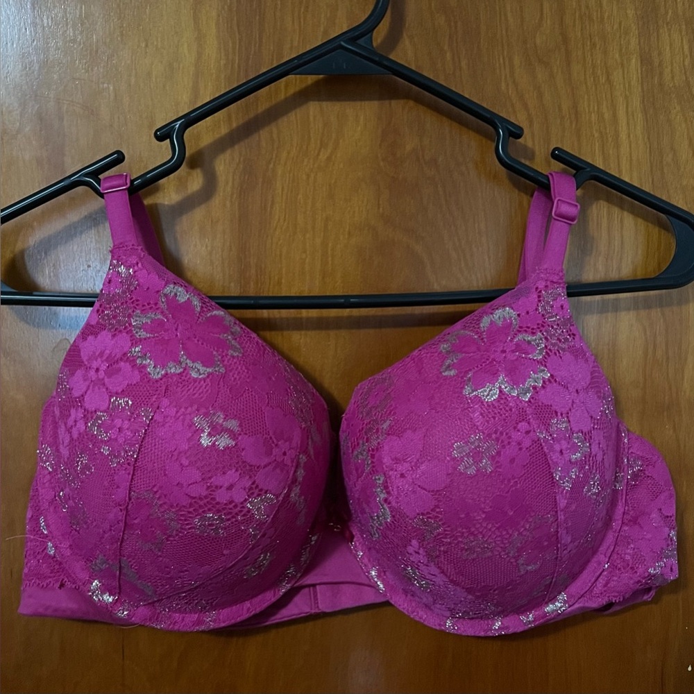 38D, Victoria’s Secret, perfect shape bra, pink & silver lace